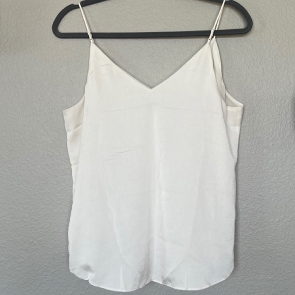 Express Double-V Tank - Cream (M) - Picture 1 of 2